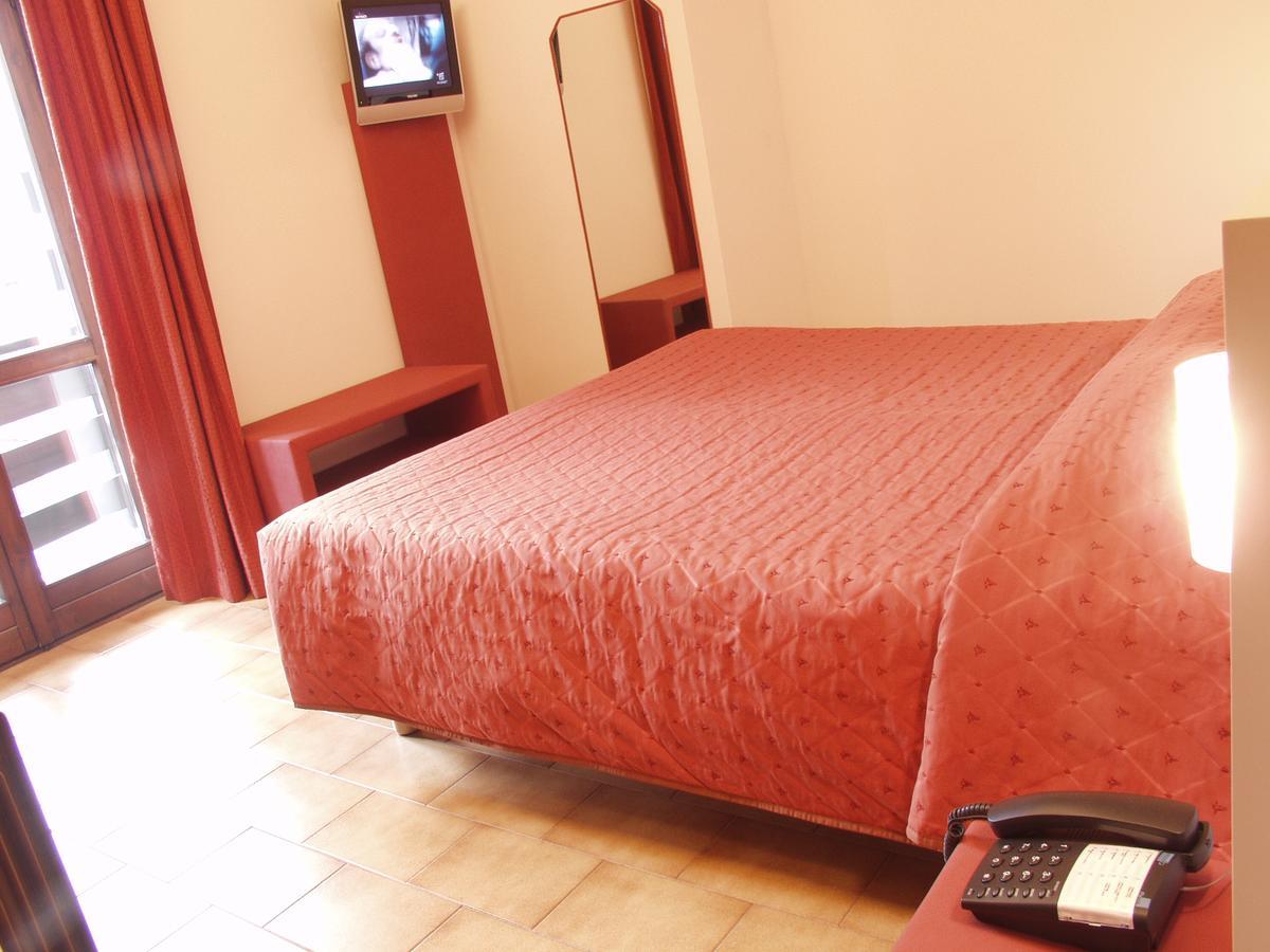 Euro Hotel 에돌로 외부 사진